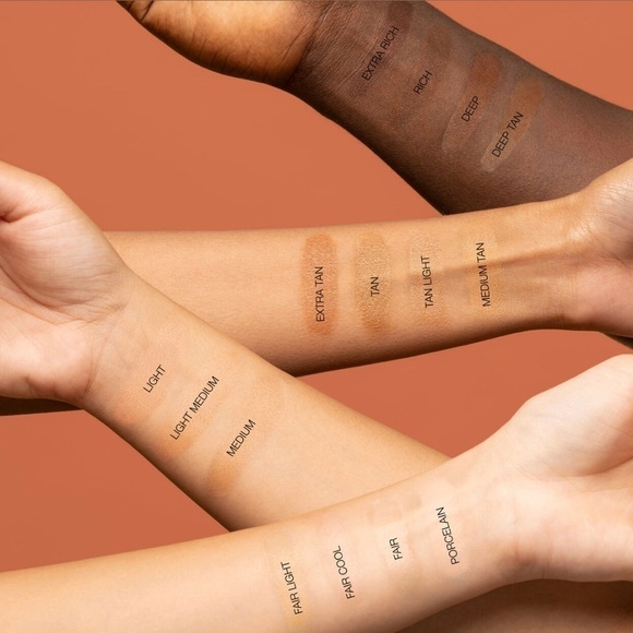 Huda TAN GloWish Luminous Pressed Powder | NEW | Tan 8 | Full Size | Tan 08 - Picture 10 of 15